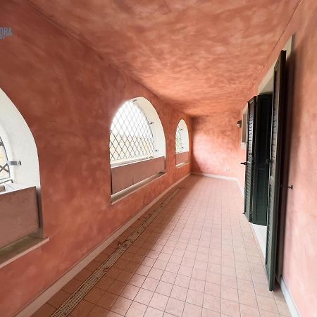 무쟈 Porto San Rocco Tirabora Short Rent 아파트 외부 사진