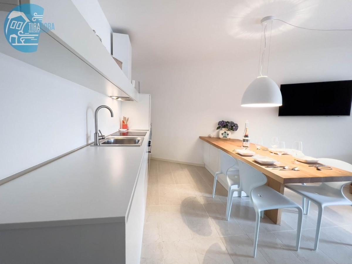 무쟈 Porto San Rocco Tirabora Short Rent 아파트 외부 사진